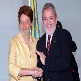 Como seria se o rosto do Lula fosse trocado pelo rosto da Dilma?