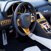 Conheça a Lamborghini Aventador banhada a Ouro
