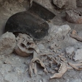 Descoberta sepultura maia com dezenas de corpos mutilados