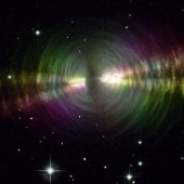Imagem: arco-iris da nebulosa do ovo