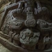 Incrível fachada maia descoberta na guatemala