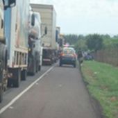 Mais de 1.000 caminhoneiros bloquearam a BR-163 contra aumento dos combustíveis