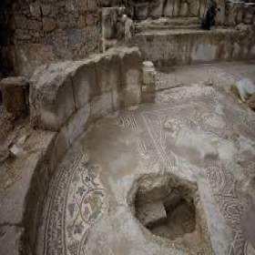 Mosteiro de 1500 anos é descoberto em Israel 