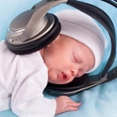 Música ajuda bebés prematuros a sair mais cedo do hospital